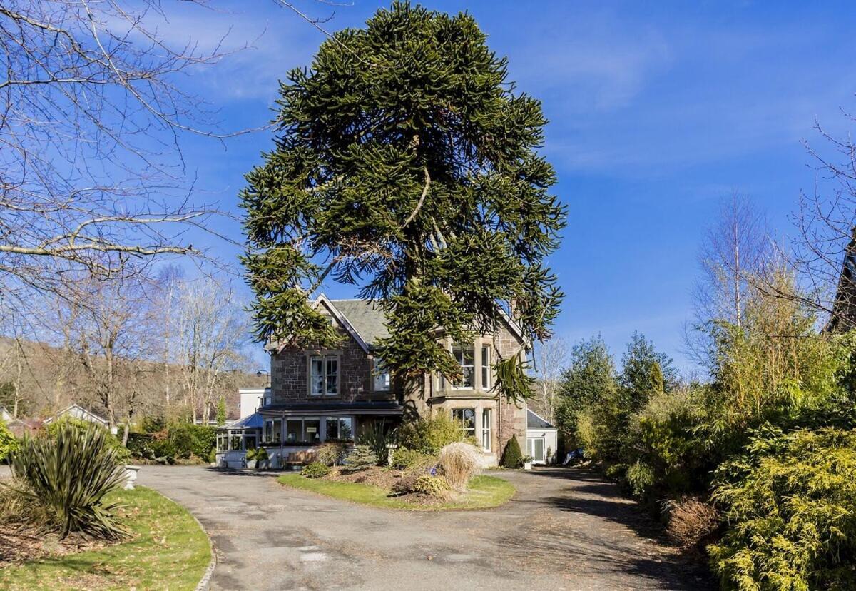 Hotel The Abbotsford Callander Esterno foto